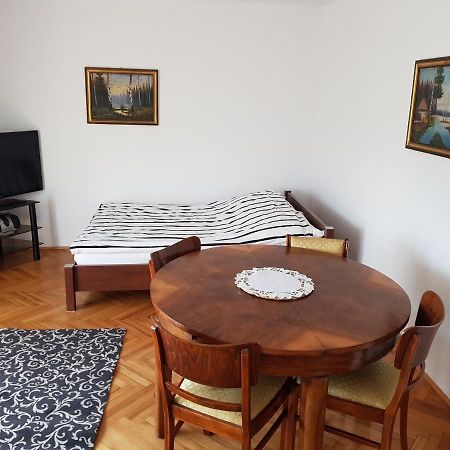 Mieszkanie W Centrum Krakowa Buitenkant foto
