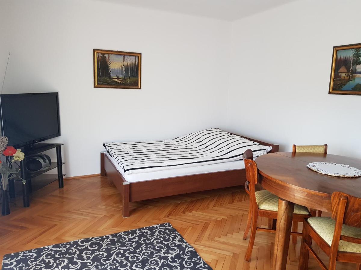 Mieszkanie W Centrum Krakowa Buitenkant foto
